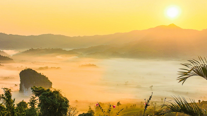 壮美山川风景PPT背景图片