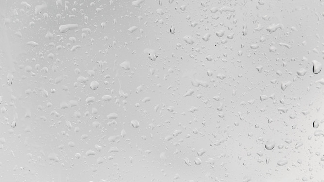 玻璃上的水珠PPT背景图片